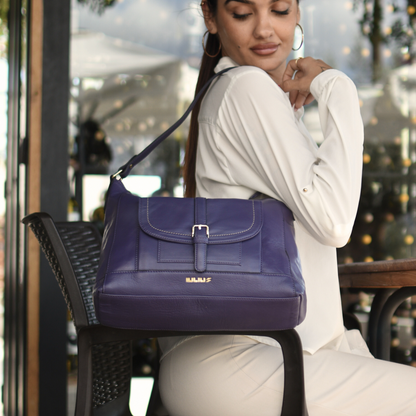 Elegante Schultertasche aus Echtleder in Violett – IULIUS